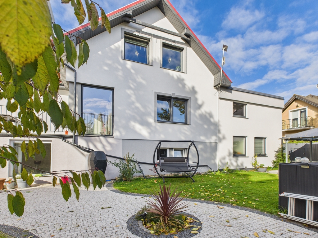 Duży dom dla rodziny i biznesu w Chwaszczyno